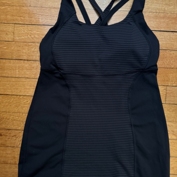 Lululemon energy tank with stripe - Picture 5 of 7